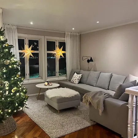 بيت للعطل House With A Beautiful Seaview ترومسو